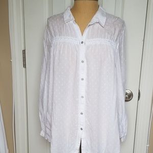 Long sleeve white button down blouse